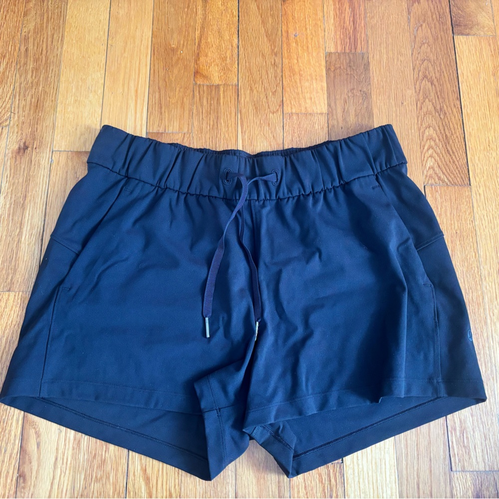 Lululemon On The Fly Short | 8